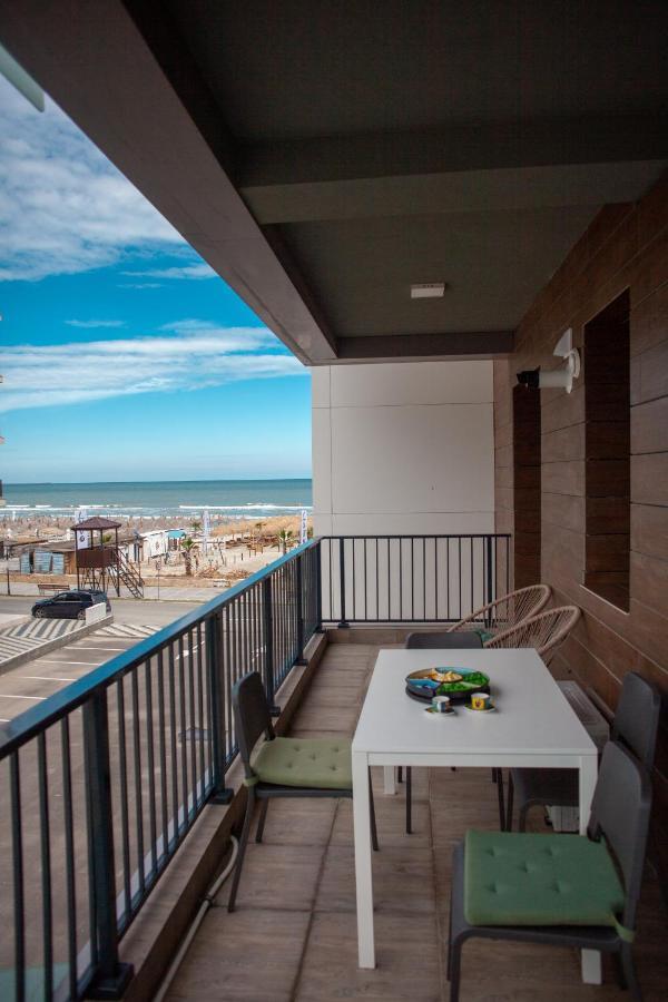 Green Apartament Near The Beach Năvodari Eksteriør billede
