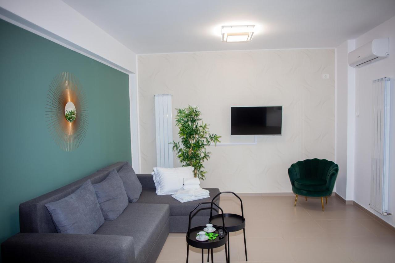 Green Apartament Near The Beach Năvodari Eksteriør billede