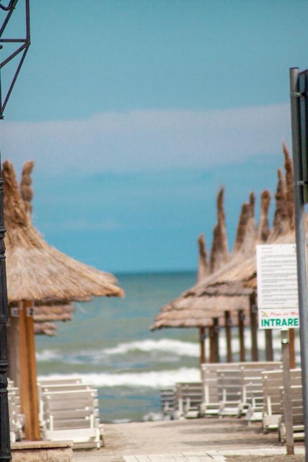 Green Apartament Near The Beach Năvodari Eksteriør billede